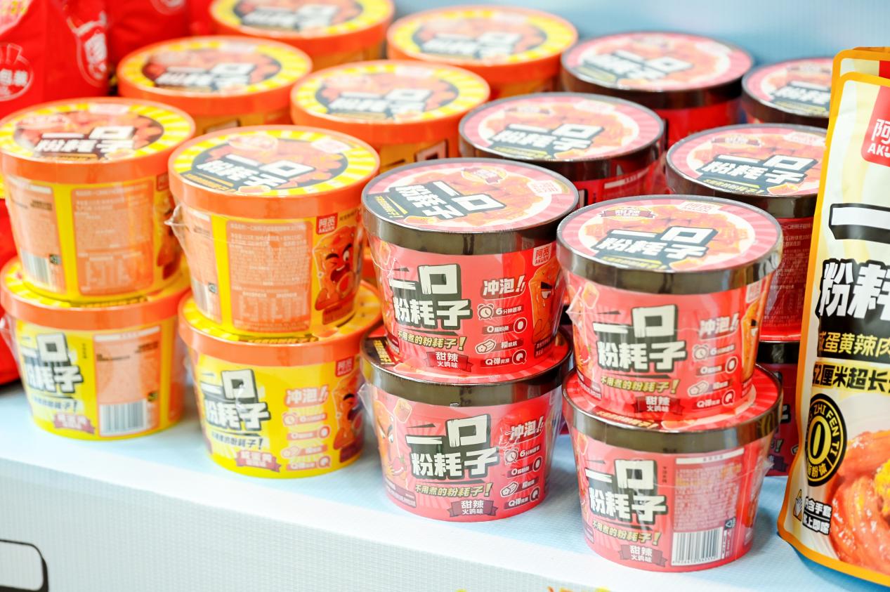 辣椒来自四川、面粉产自本地：阿宽的“川味供应链”如何走向全国