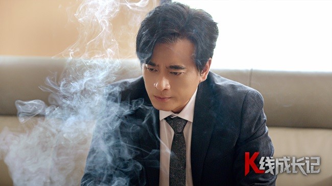 陈龙首度挑战金融反腐微短剧,《K线成长记》中反派角色“值得警醒”