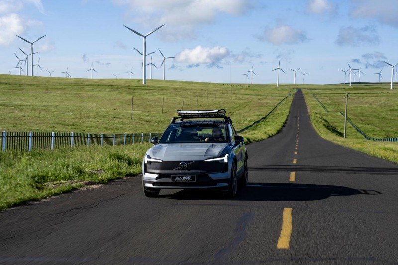 从都市到旷野，沃尔沃EX30的多场景纯电表达