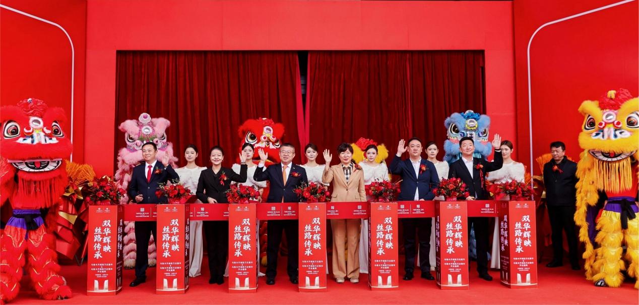 丝路传承 双华辉映 乌鲁木齐城投万达嘉华及万达锦华酒店荣耀启幕