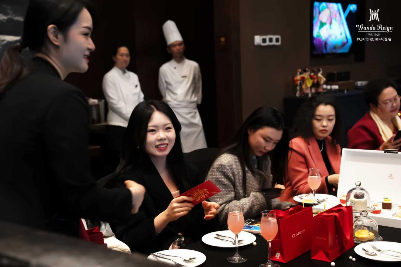 共享甜蜜 焕亮春日，武汉万达瑞华酒店联名下午茶品鉴会