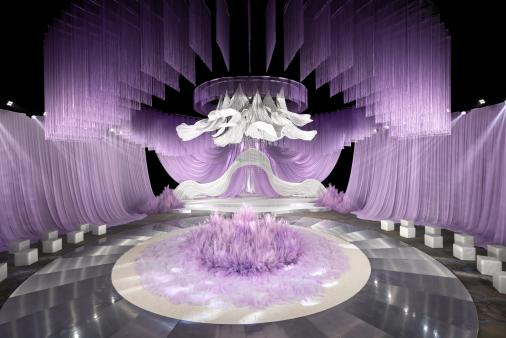 长沙万达文华酒店以“曦”为名，织就星城婚礼幻境